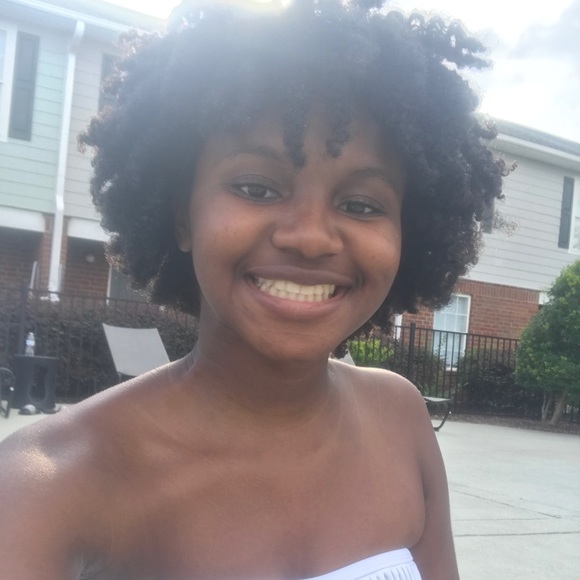 Meet the Posher - Picture 1 of 4